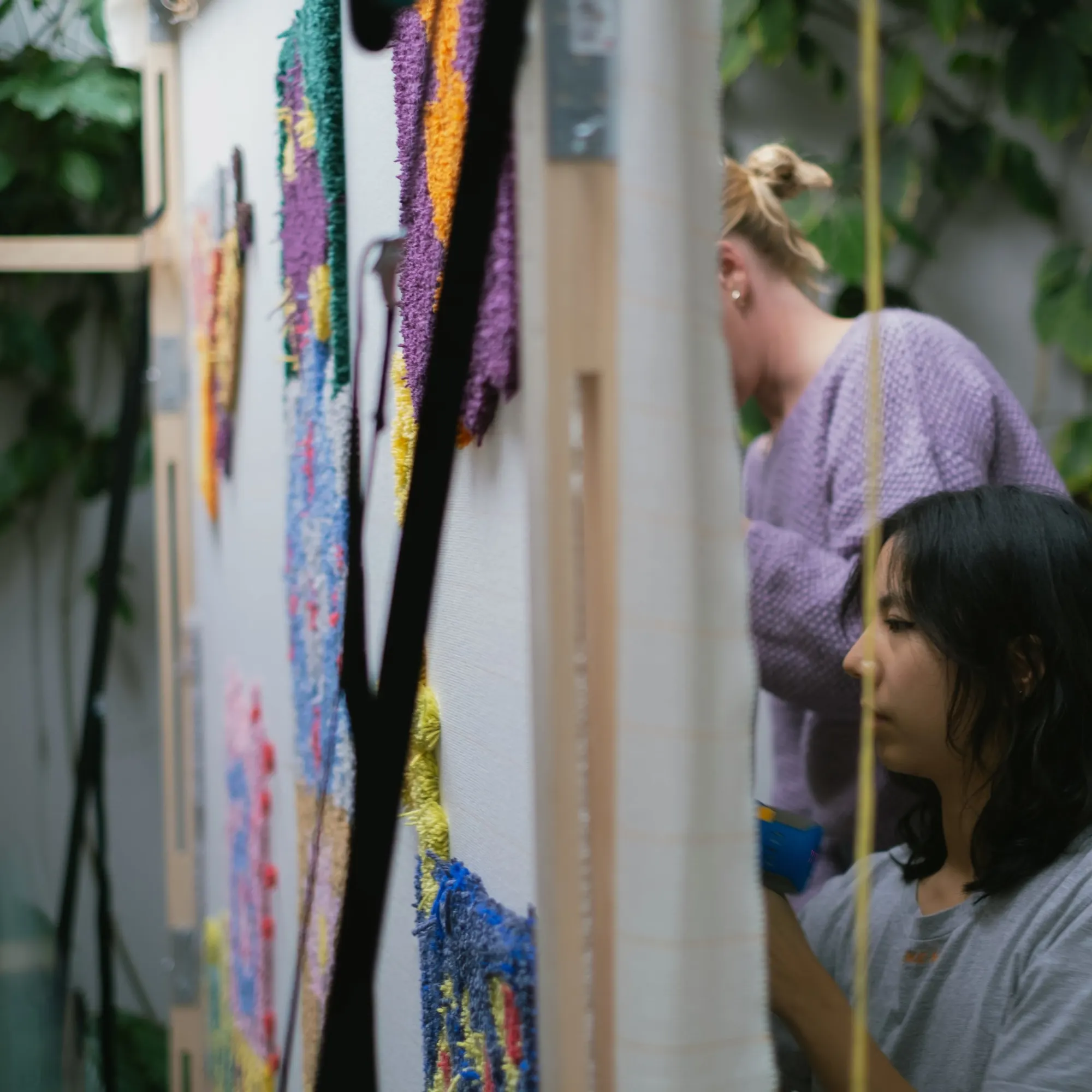 Yarn and tufting gun